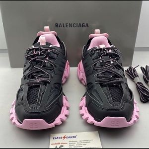 Balenciagas Track sneakers